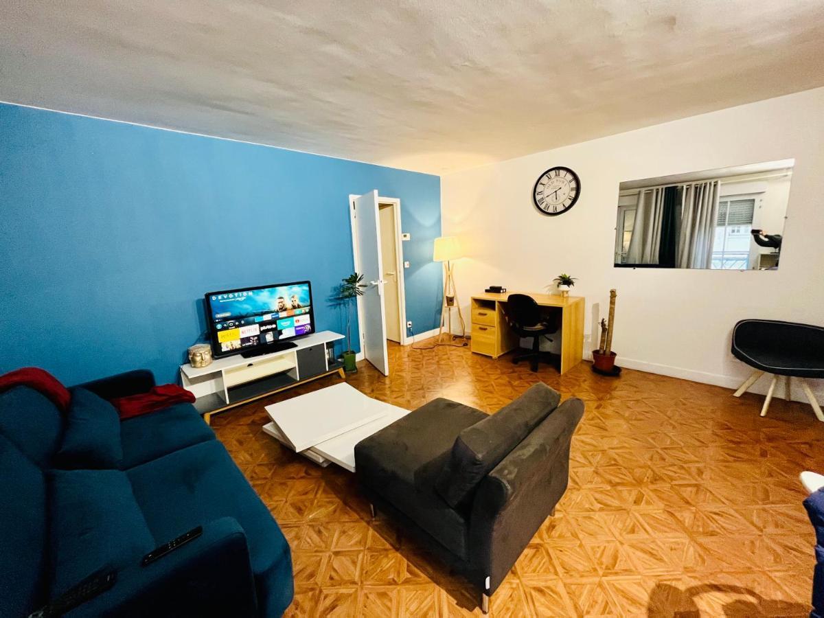 Stylish Unit In The Center Of Senlis Apartment Senlis  Exterior photo