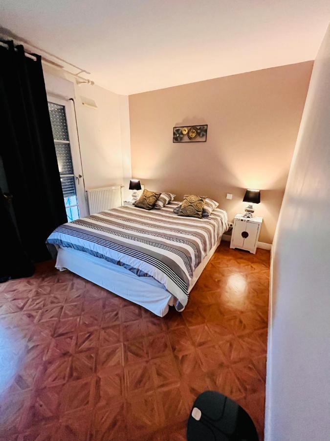 Stylish Unit In The Center Of Senlis Apartment Senlis  Exterior photo